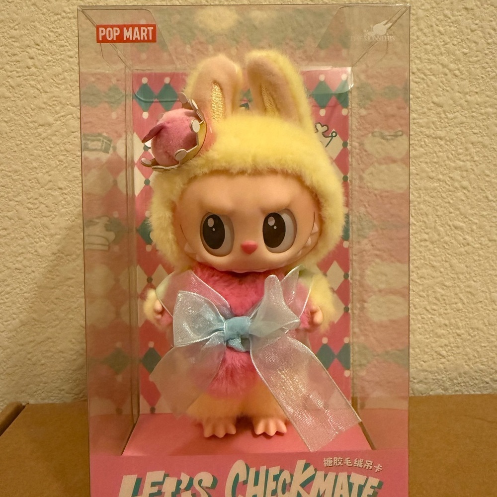 Pop Mart Lets Checkmate Collectible